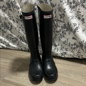 Hunter Women’s Original Tall Rain boots